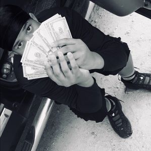 Meet your Posher, Damon